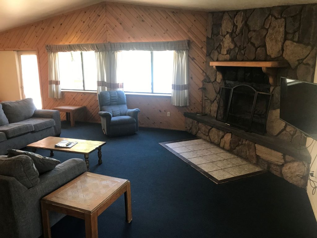 ASPEN – Condo Unit – Lake View! (duplex with Oaks) interior