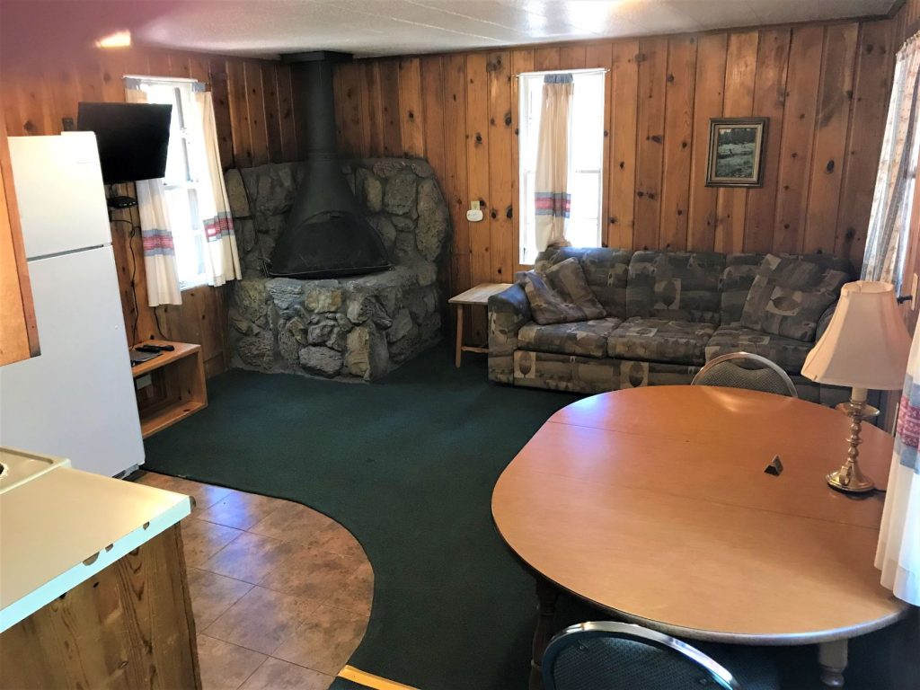 CABIN 18 interior
