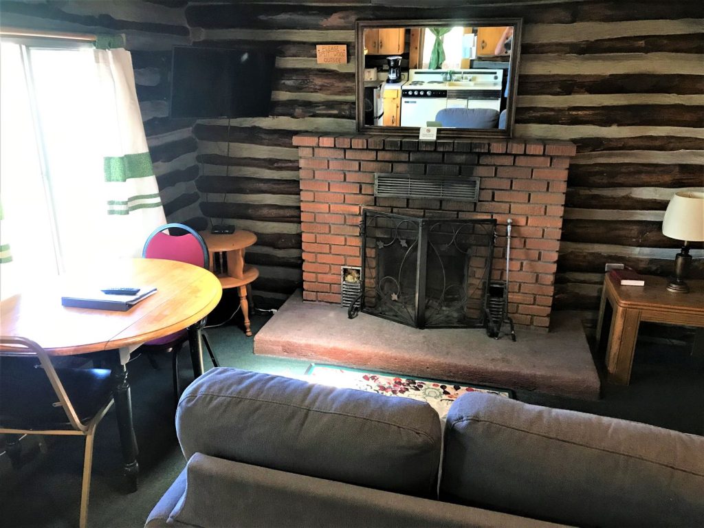 CABIN 5  – Lake View! interior